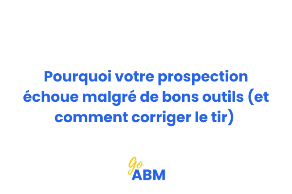 Entrepreneur B2B frustré devant son ordinateur avec outils de prospection ouverts mais pipeline vide